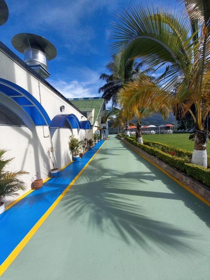 Hotel Barcelona Chinauta Εξωτερικό φωτογραφία